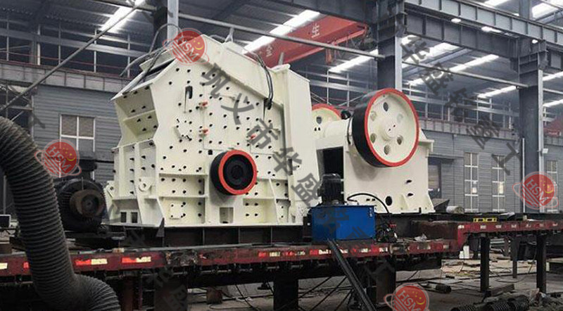 雙級(jí)錘式移動(dòng)制砂機(jī)
