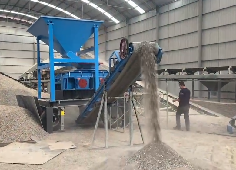 小型移動式建筑垃圾破碎機